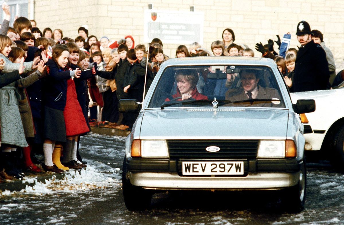El auto de la princesa Diana podría llegar a Chile luego de ser vendido en una subasta
