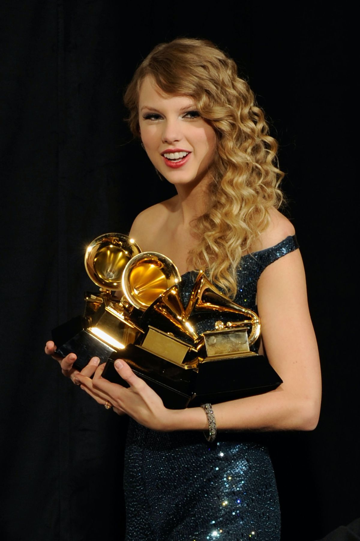Taylor Swift gir ut en nyinnspilt versjon av Fearless i april