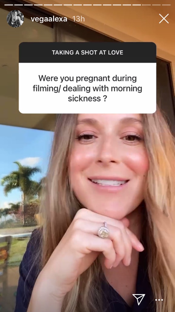 Alexa PenaVega estaba embarazada mientras filmaba su último romance distintivo