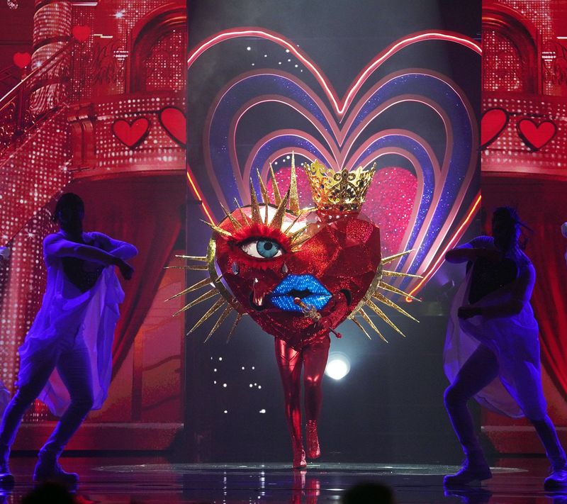Maskidega laulja südamete kuninganna võiks olla 90ndate muusika autoriõigus
