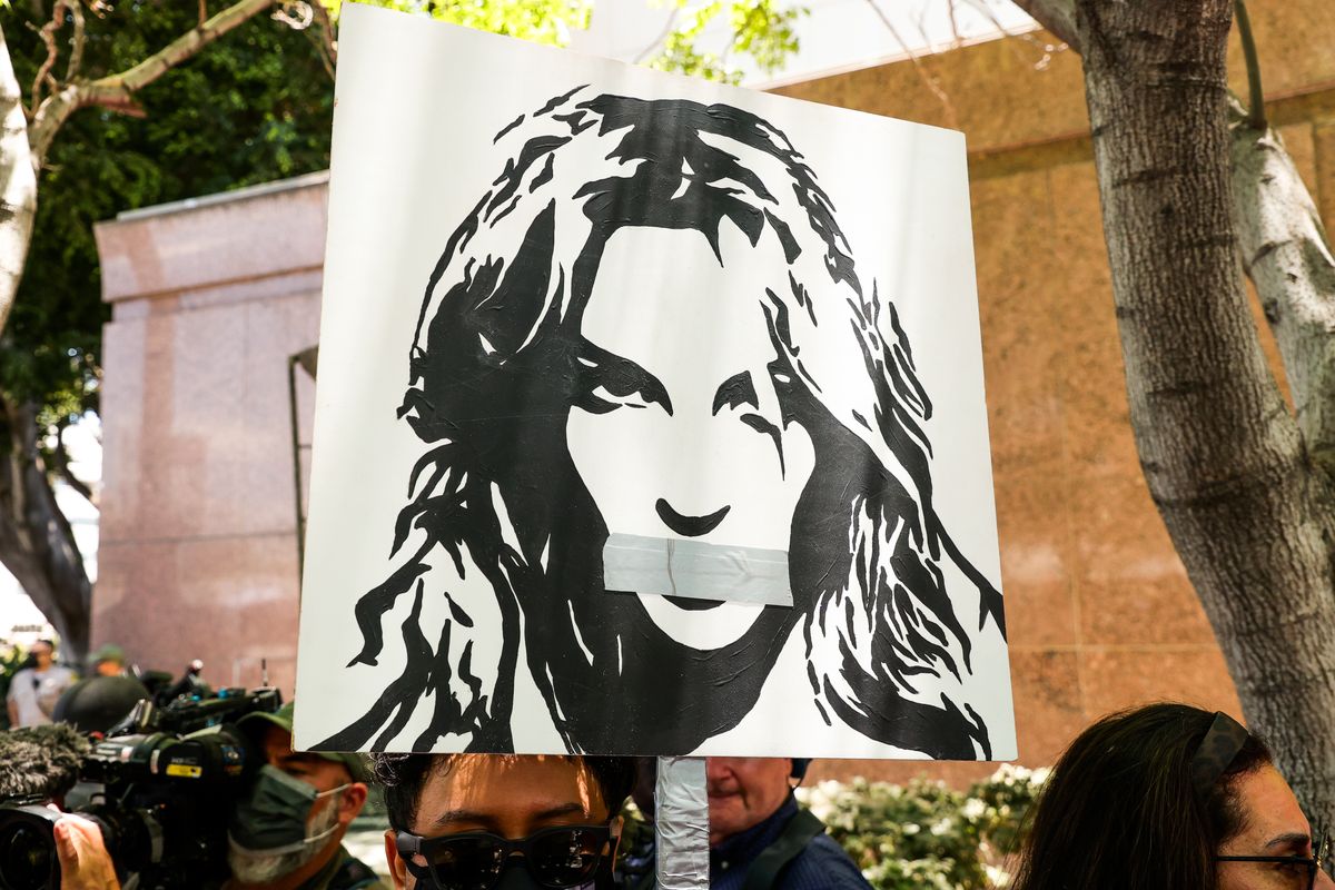 Ένας δικαστής μόλις απέρριψε το αίτημα της Britney Spears να αφαιρέσει τον πατέρα της από τη συντηρητική υπηρεσία