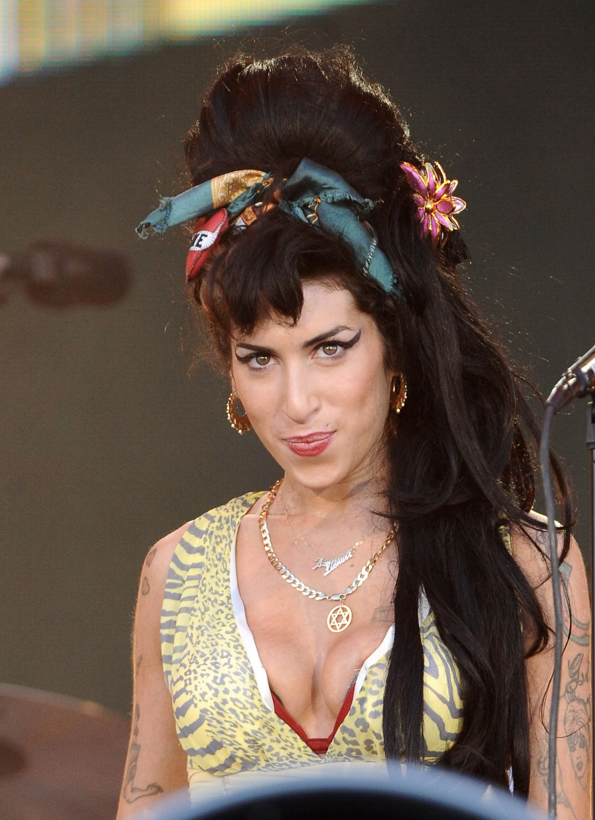 11 tērpi, kas noteica Amy Winehouse stilu