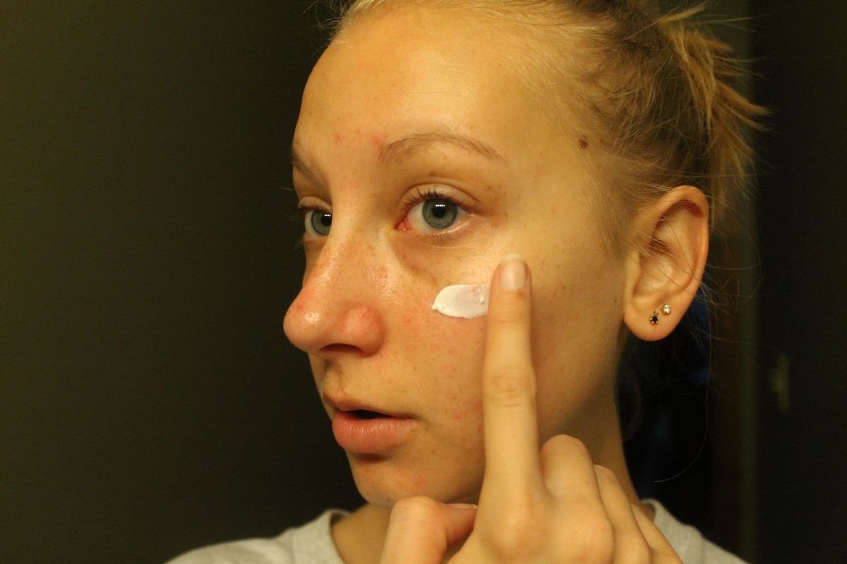 Τι συνέβη όταν πλένω το πρόσωπό μου με καρύδα