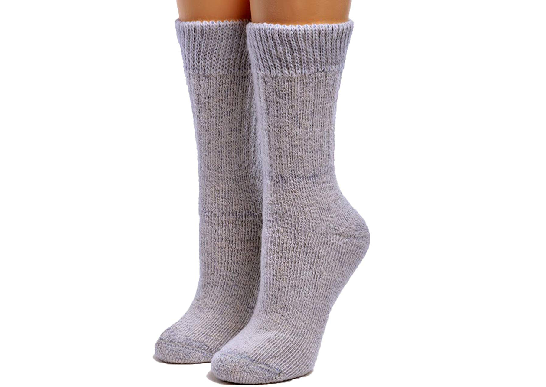 7 iš šilčiausių „Amazon“ kojinių, taigi jūsų pirštai visą žiemą išliks skrudinti