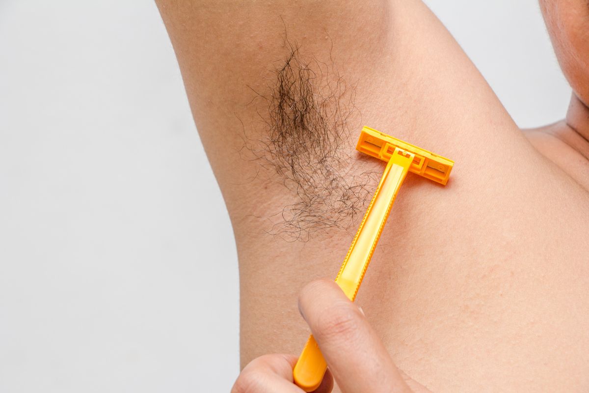 ¿Con qué frecuencia debería realmente afeitarse las axilas?