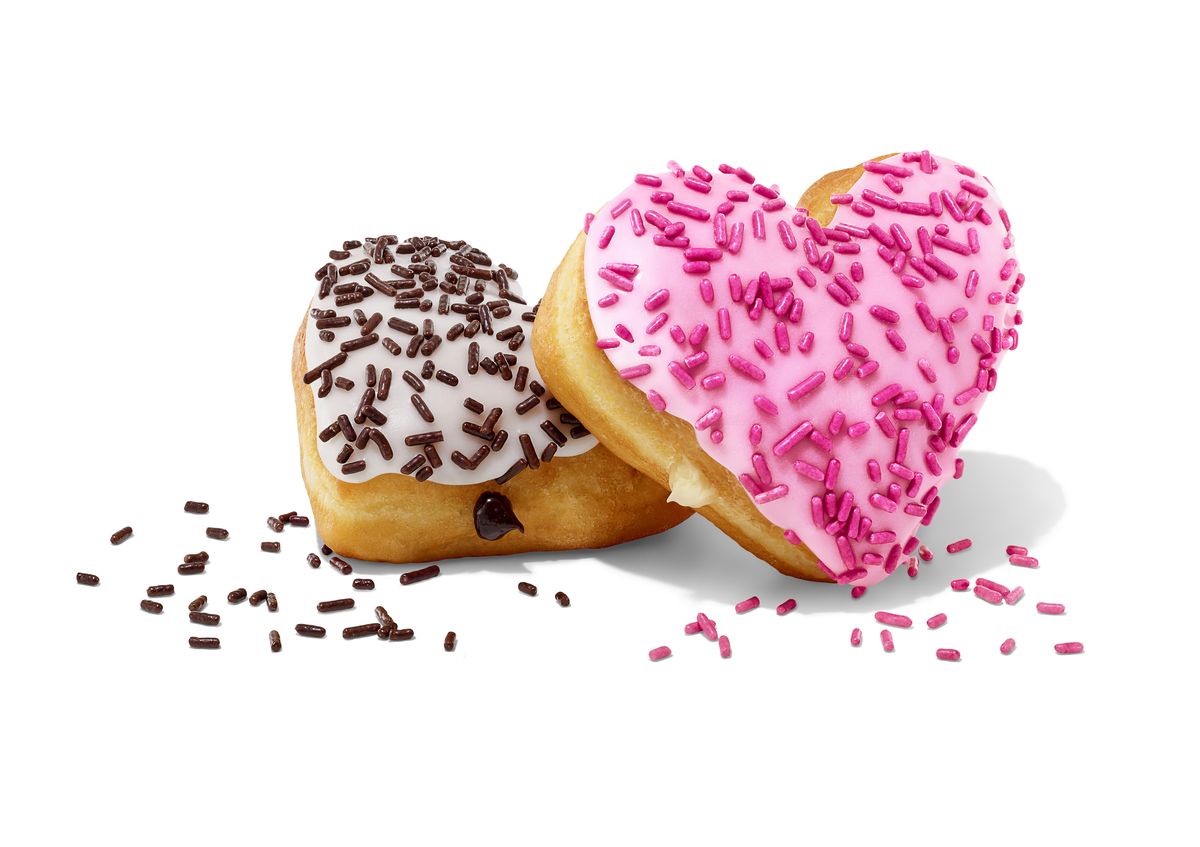 Pembe Kadife Macchiato, Bu Yıl Sevgililer Günü İçin Dunkin'e Geri Döndü