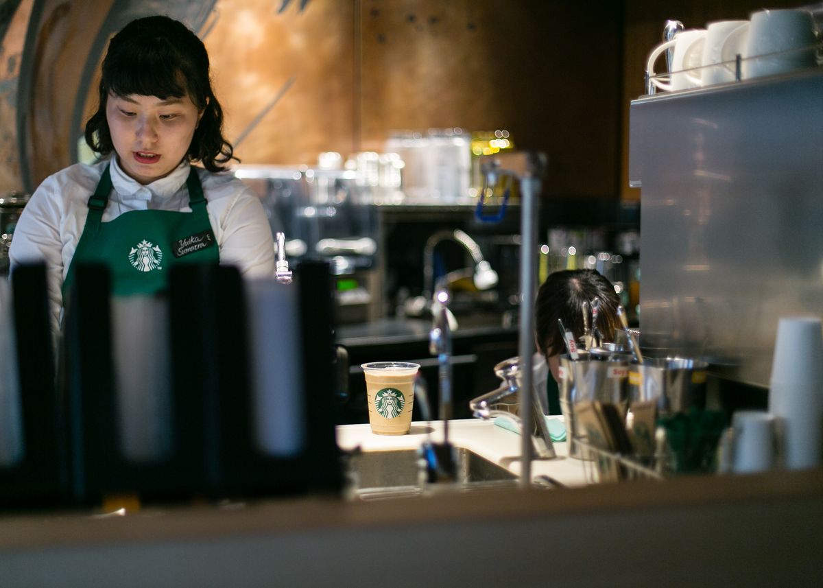 Как да поръчате тайната розова напитка на Starbucks