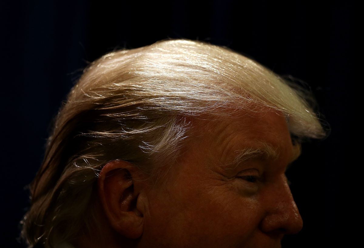 16 naurettavaa Donald Trump -hiusmeemiä