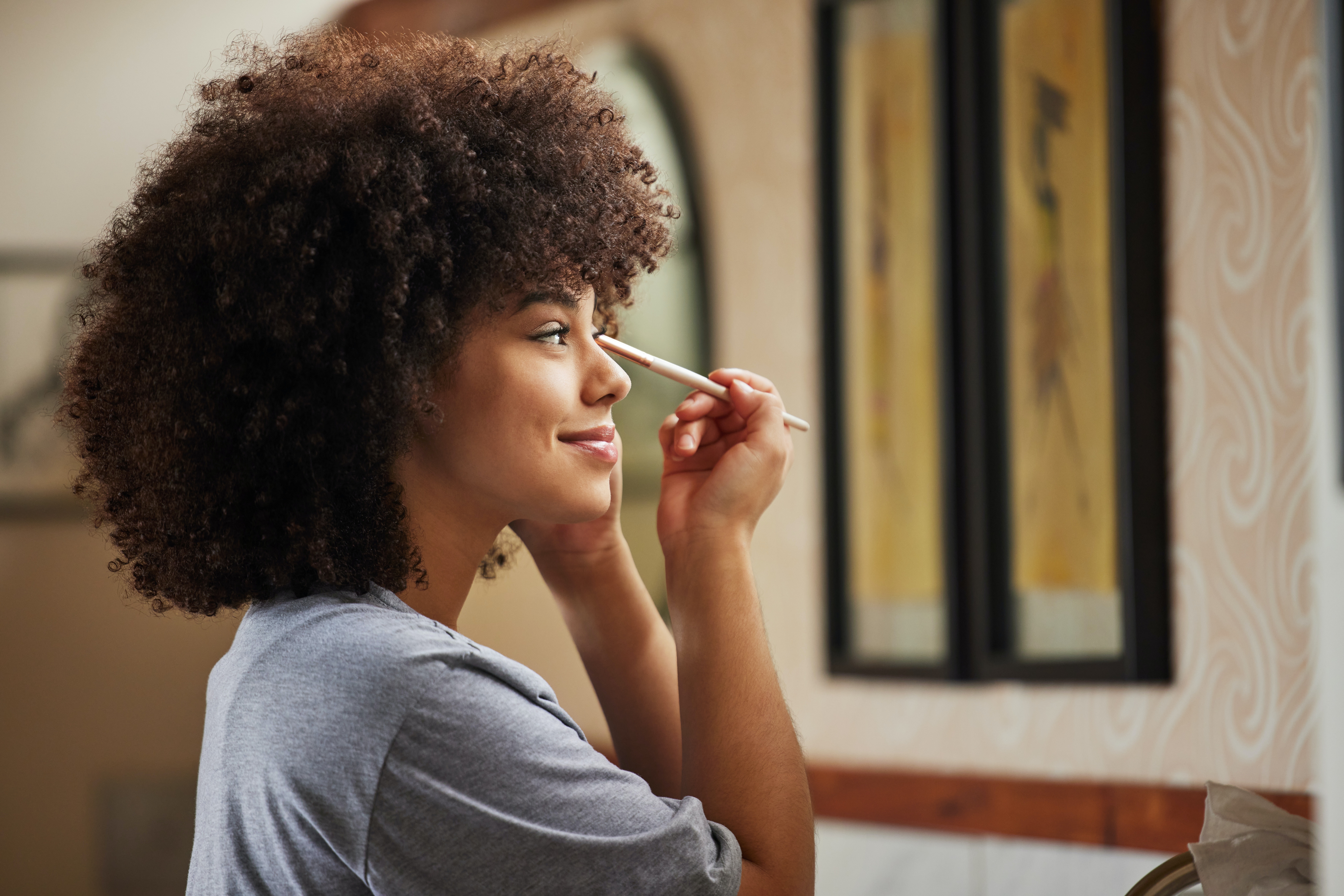 9 Επαγγελματικές συμβουλές για να αποκτήσετε τέλεια ακριβή eyeliner