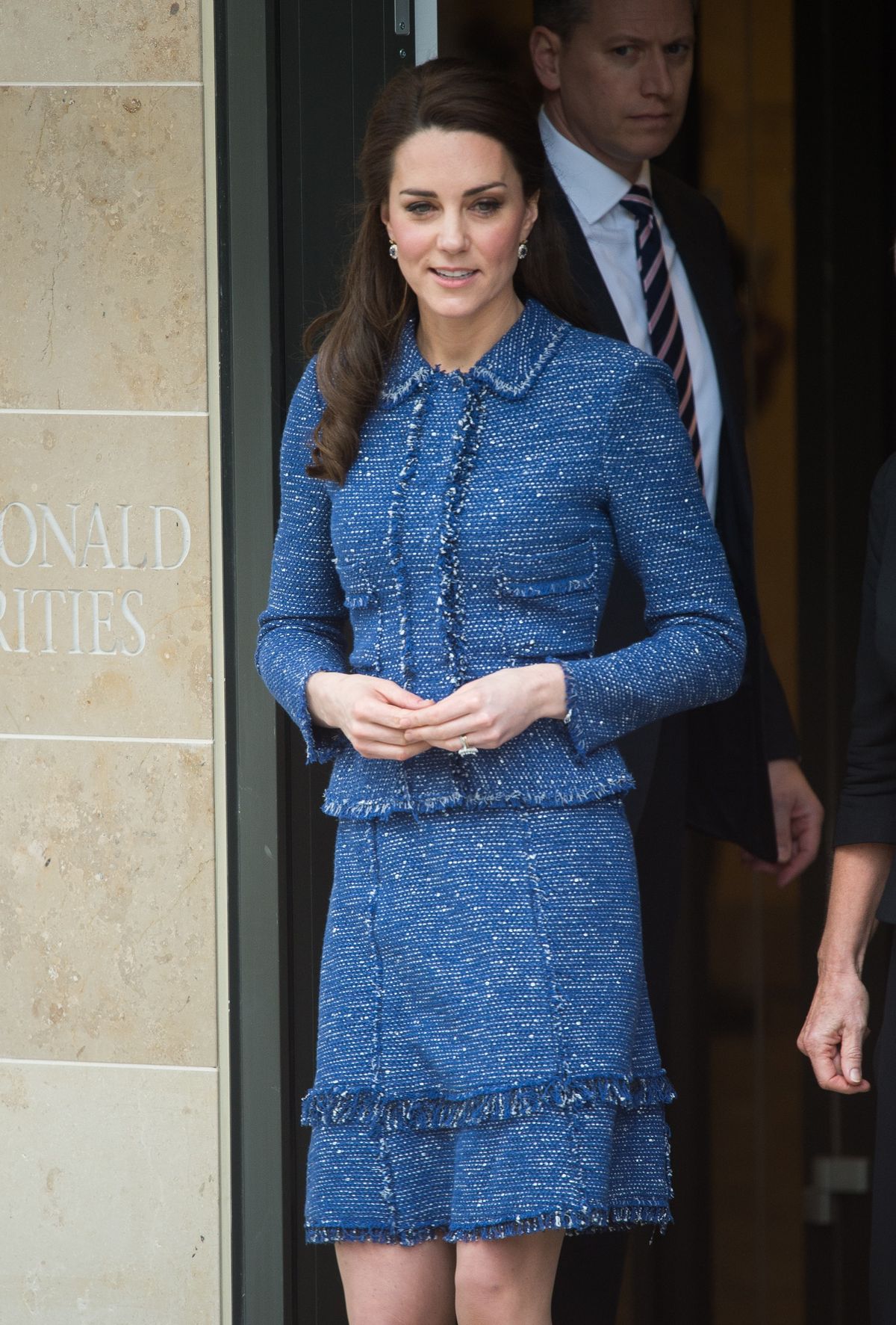 Kate Middleton usó la misma chaqueta en 2 formas totalmente únicas
