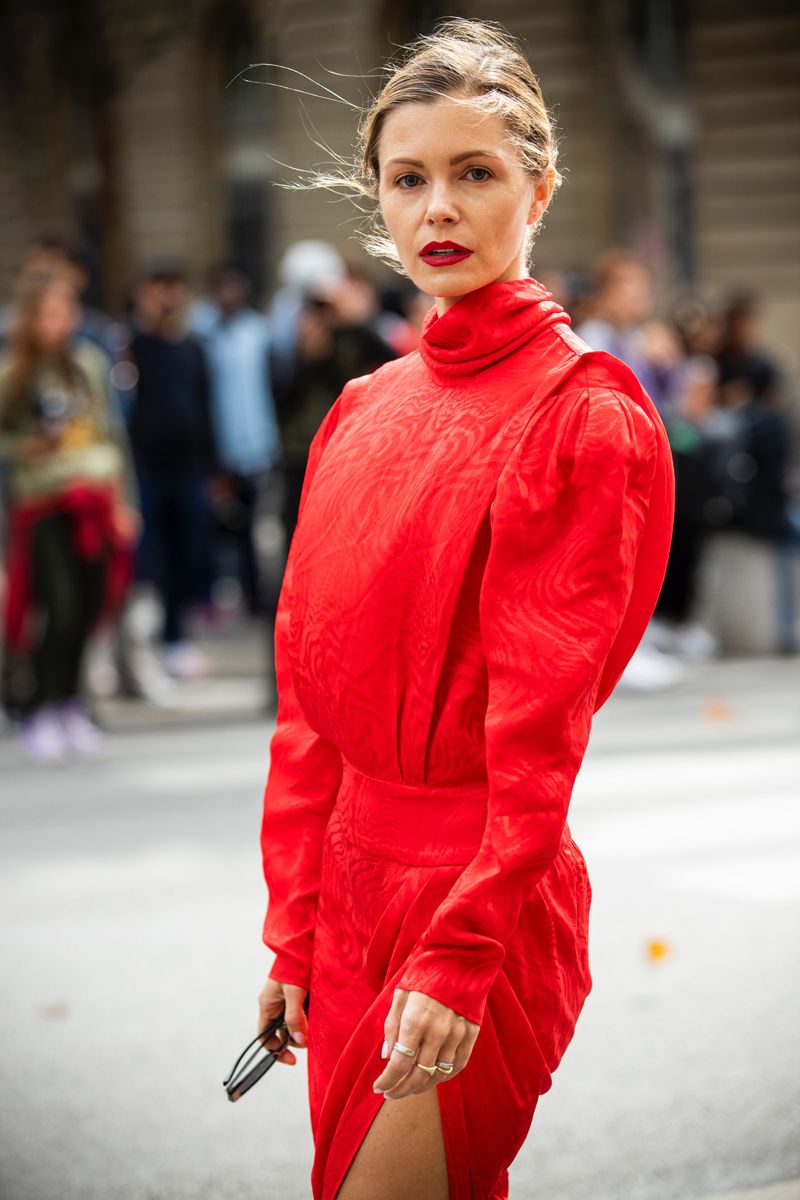 El estilista de Gigi Hadid jura por este truco de estilo de alfombra roja