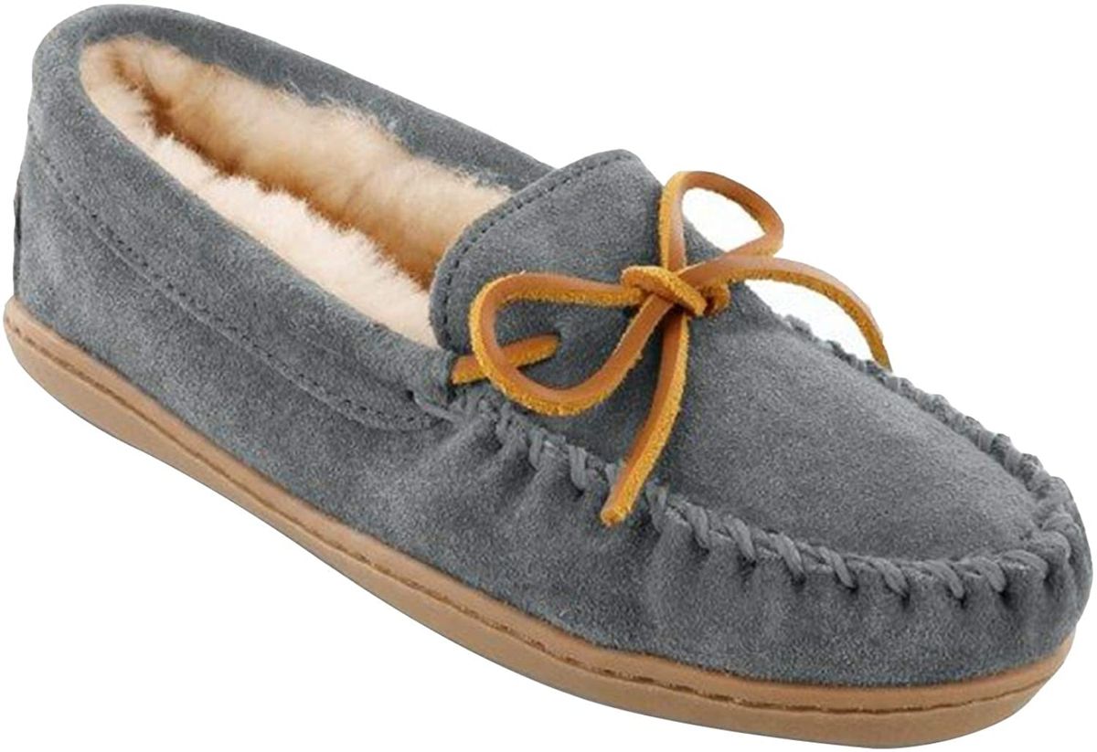 Le 8 migliori pantofole di lana che non ti faranno sudare i piedi