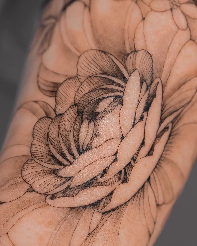 7 krásnych nápadov na tetovanie s pivonkou
