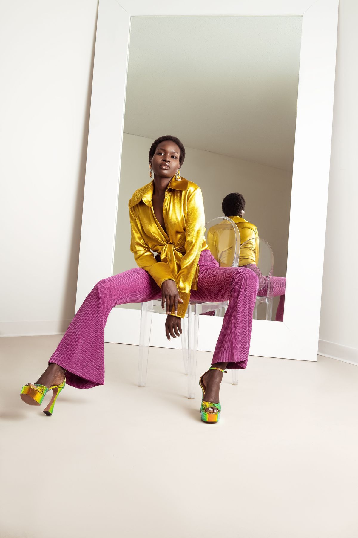 Η Anifa Mvuemba λέει ότι το μέλλον της μόδας σχεδιάζει λιγότερα